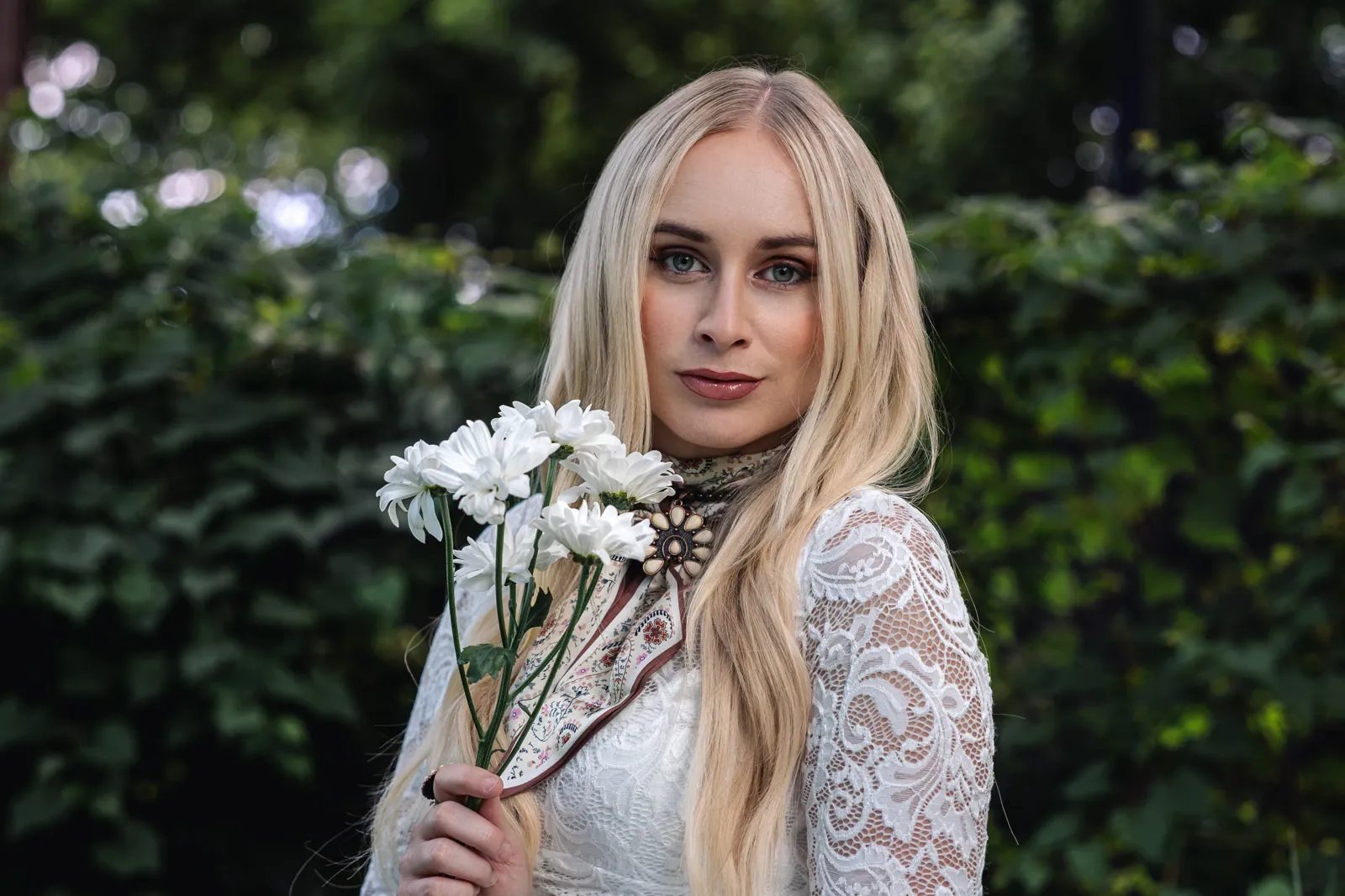 Melanie Dyer photographed for the Daisies From Dirt album session