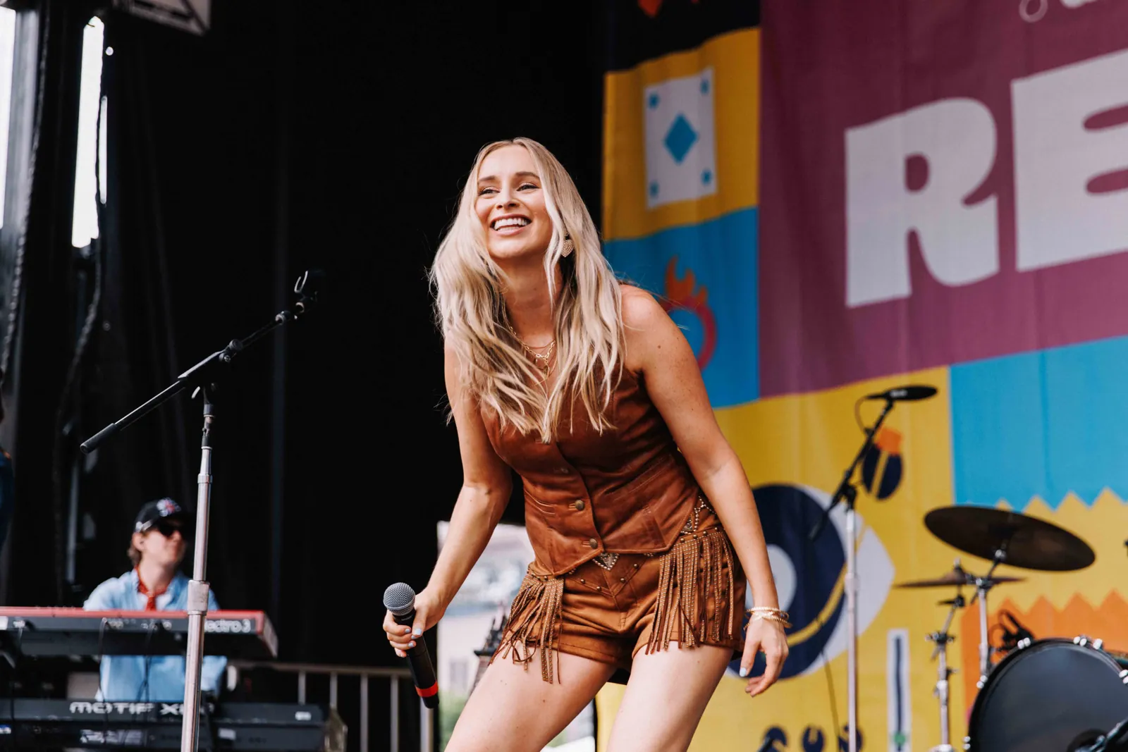 Melanie Dyer performing at CMA Fest