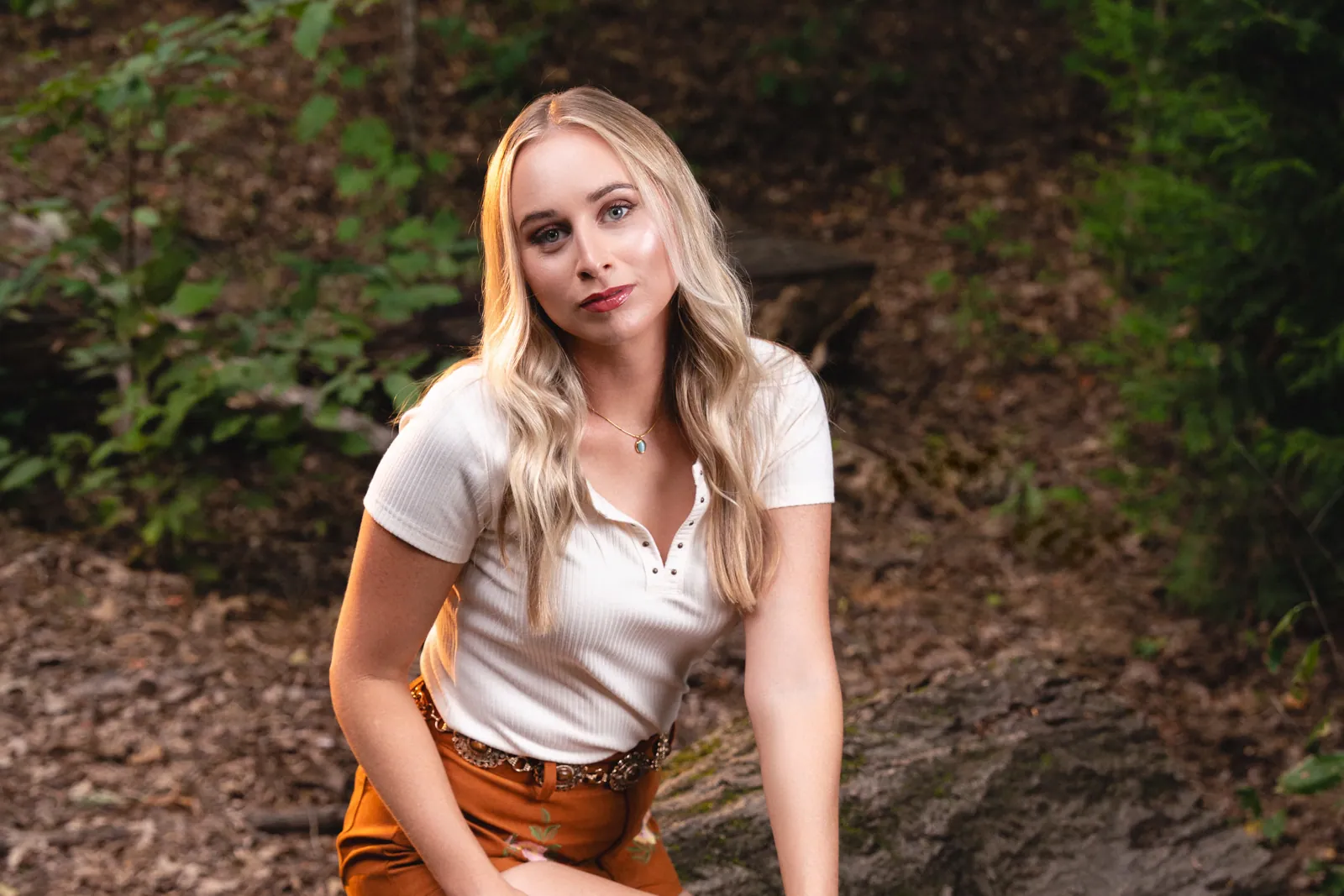 Melanie Dyer photographed for the Daisies From Dirt album session