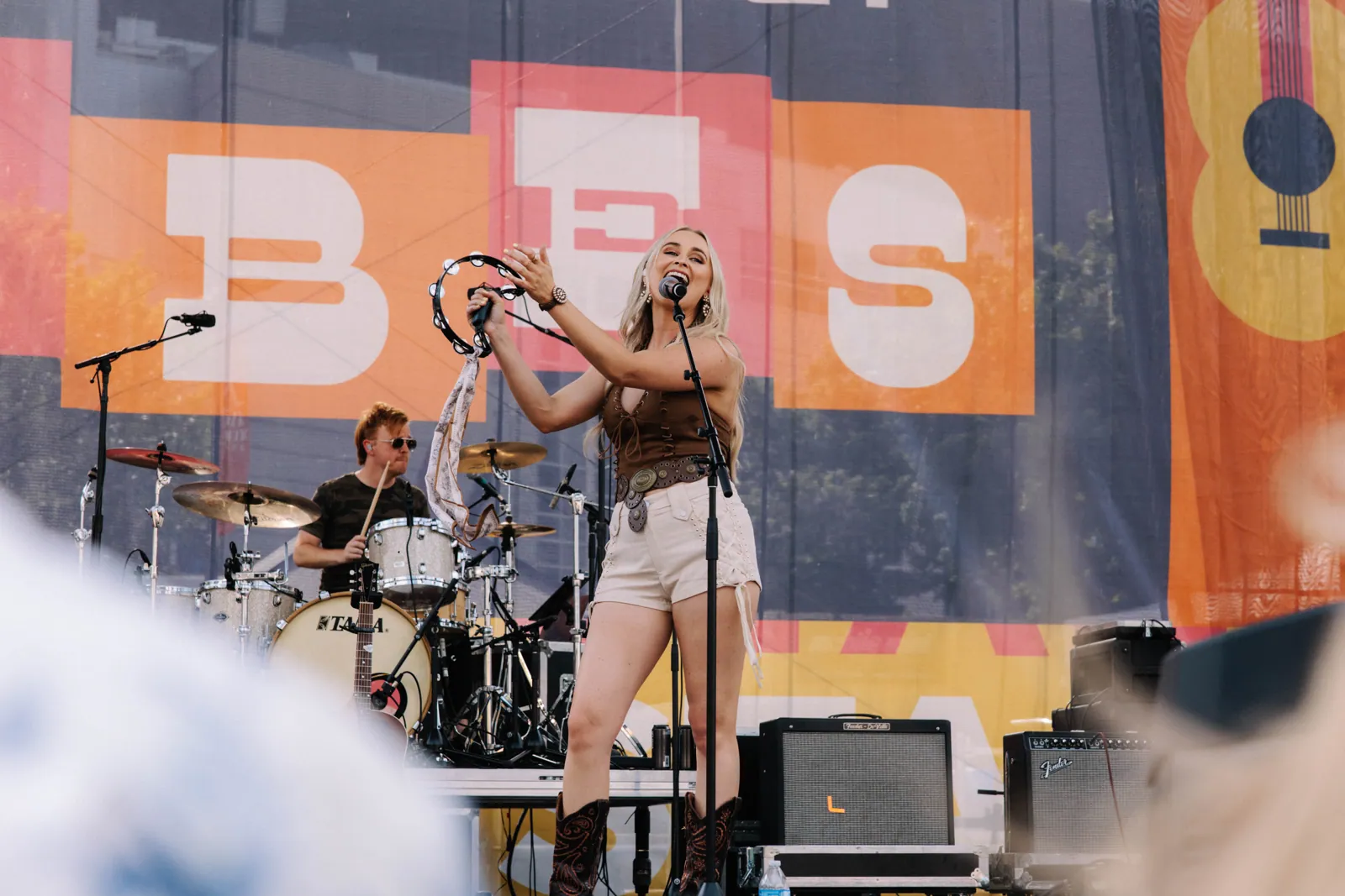 Melanie Dyer performing live in Nashville