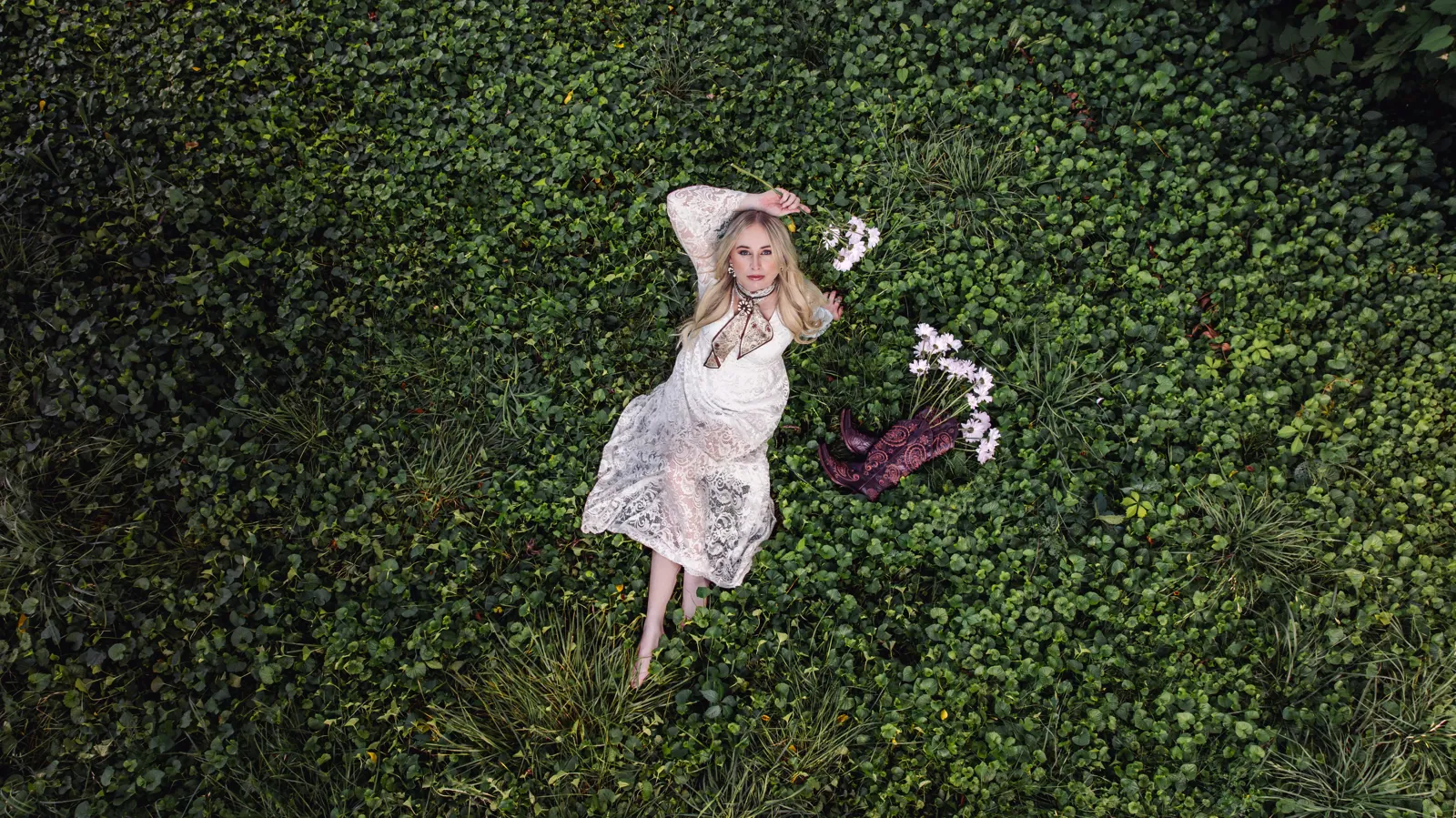 Melanie Dyer photographed for the Daisies From Dirt album session